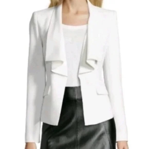 BCBGMaxAzria Jackets & Blazers - BCBGMaxAzria White Blazer with Notched Lapel and Tailored Fit